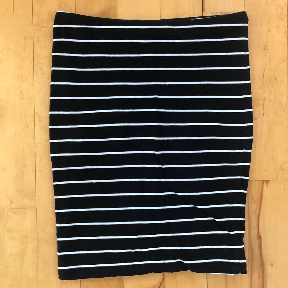 H&M Black and White Striped Skirt